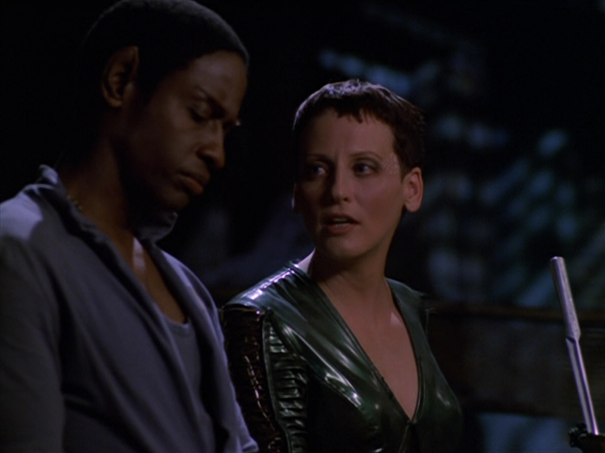 extant_StarTrek_VOY_5x13-Gravity_01420.jpg