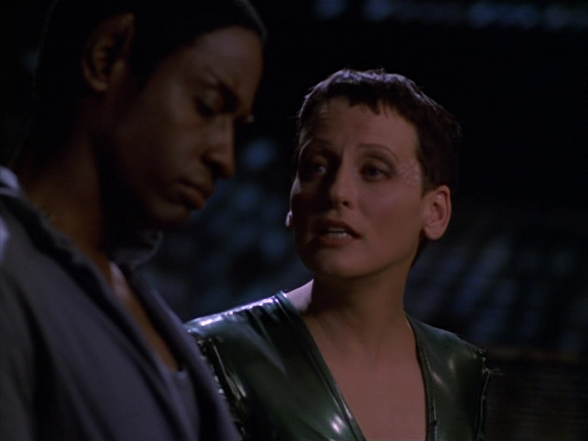 extant_StarTrek_VOY_5x13-Gravity_01438.jpg