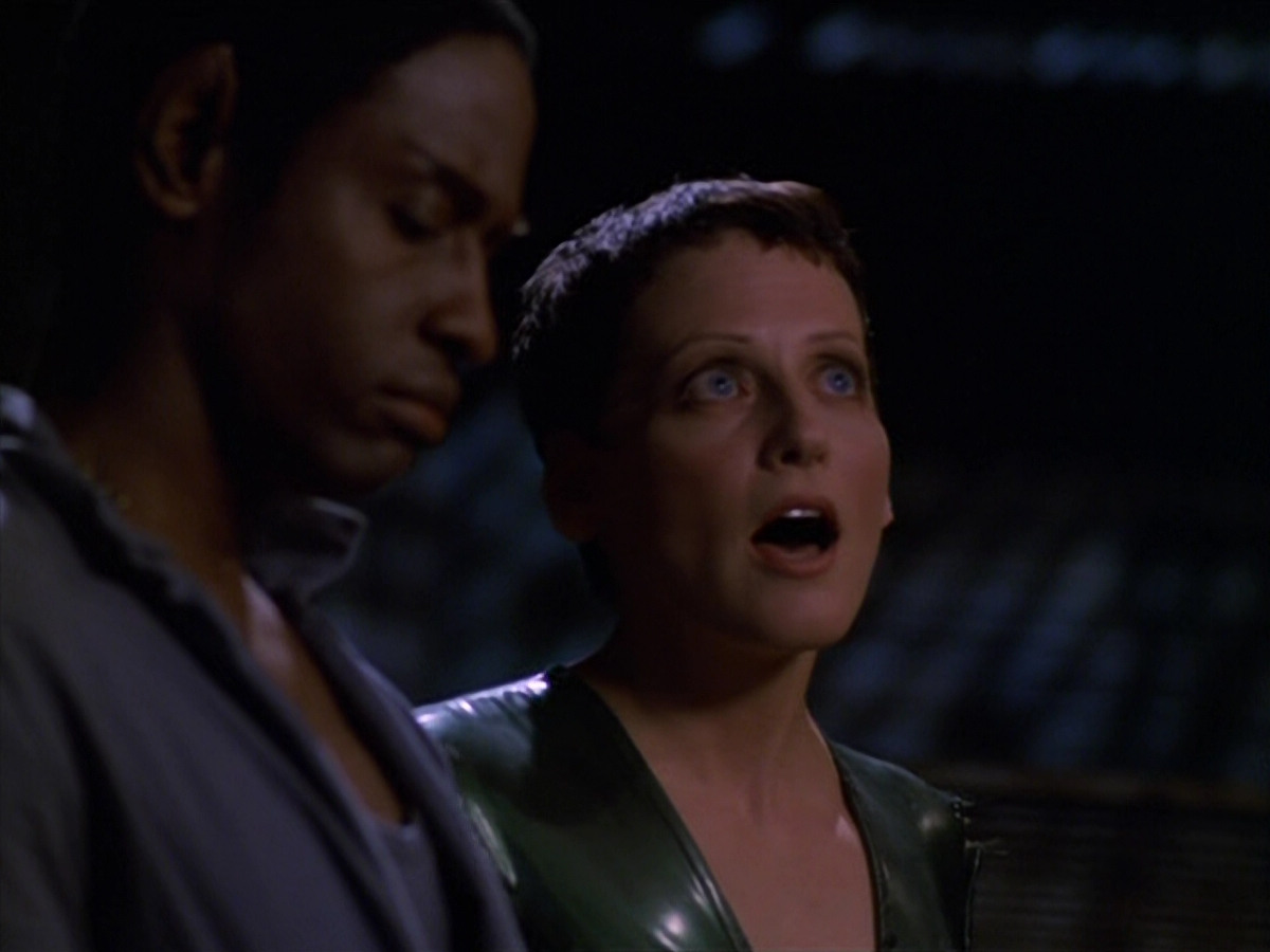 extant_StarTrek_VOY_5x13-Gravity_01445.jpg
