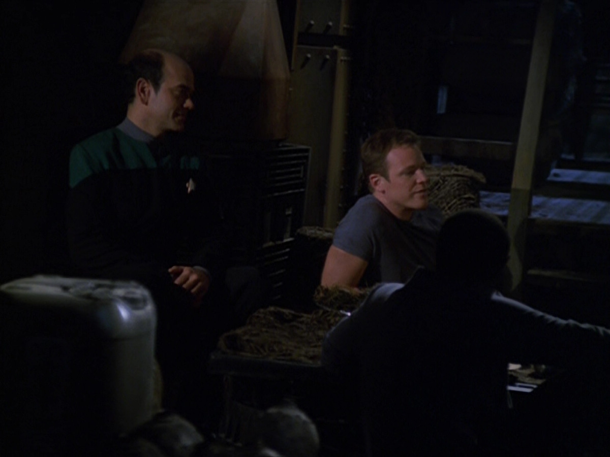 extant_StarTrek_VOY_5x13-Gravity_01466.jpg