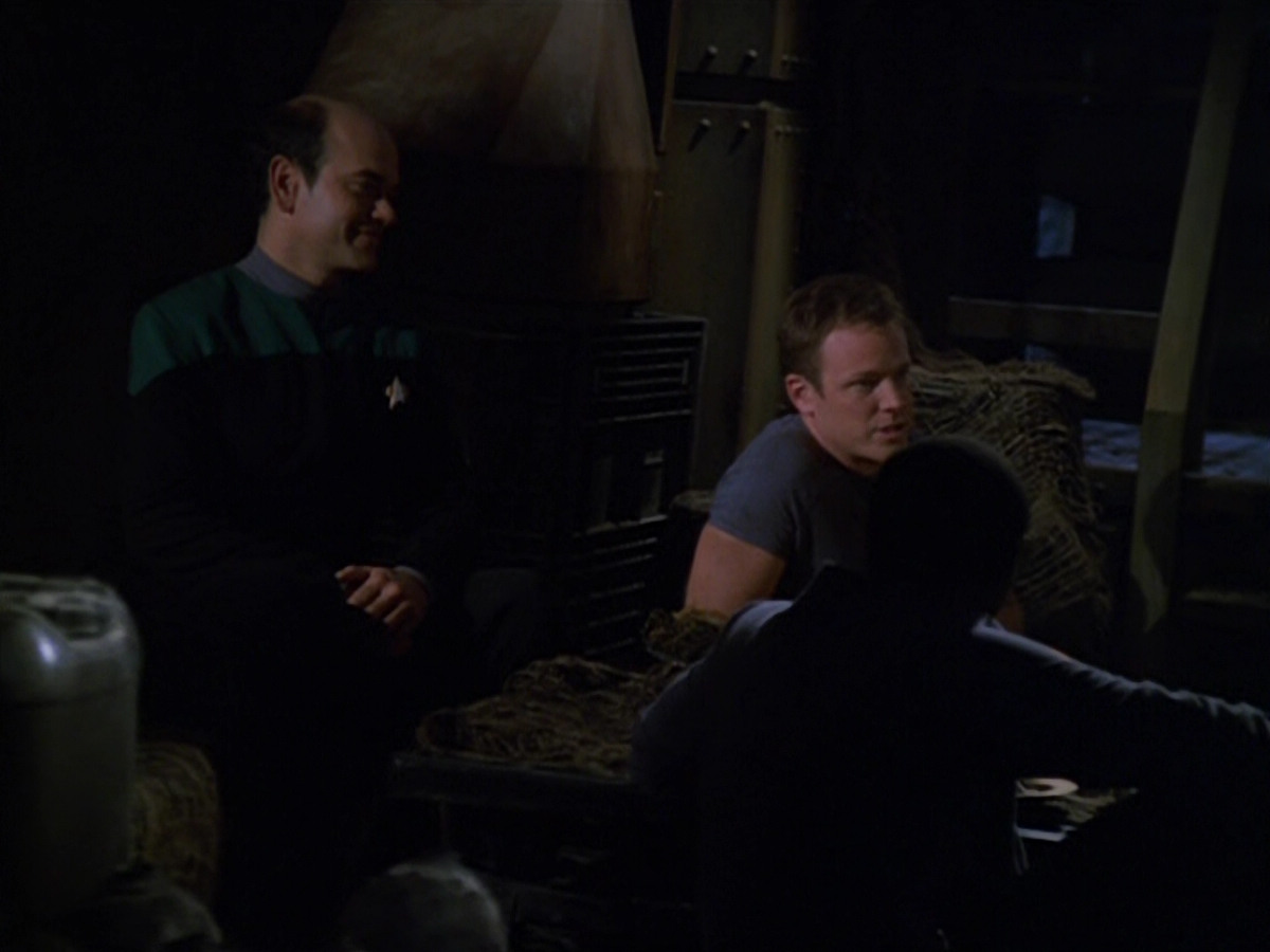 extant_StarTrek_VOY_5x13-Gravity_01469.jpg