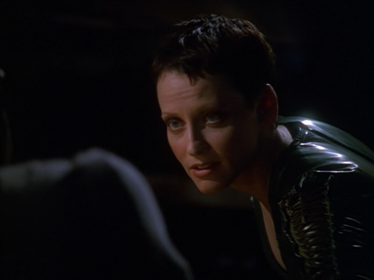 extant_StarTrek_VOY_5x13-Gravity_01530.jpg
