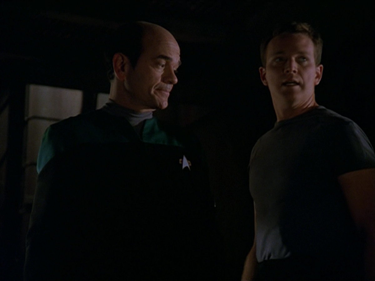 extant_StarTrek_VOY_5x13-Gravity_01540.jpg