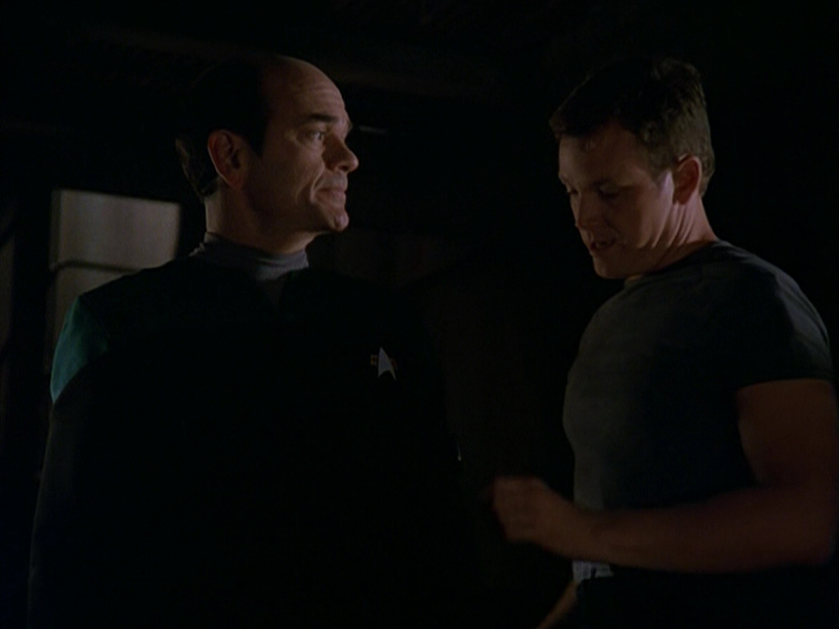 extant_StarTrek_VOY_5x13-Gravity_01541.jpg