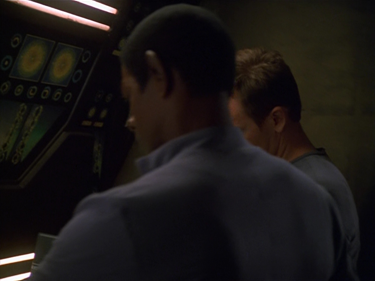 extant_StarTrek_VOY_5x13-Gravity_01563.jpg