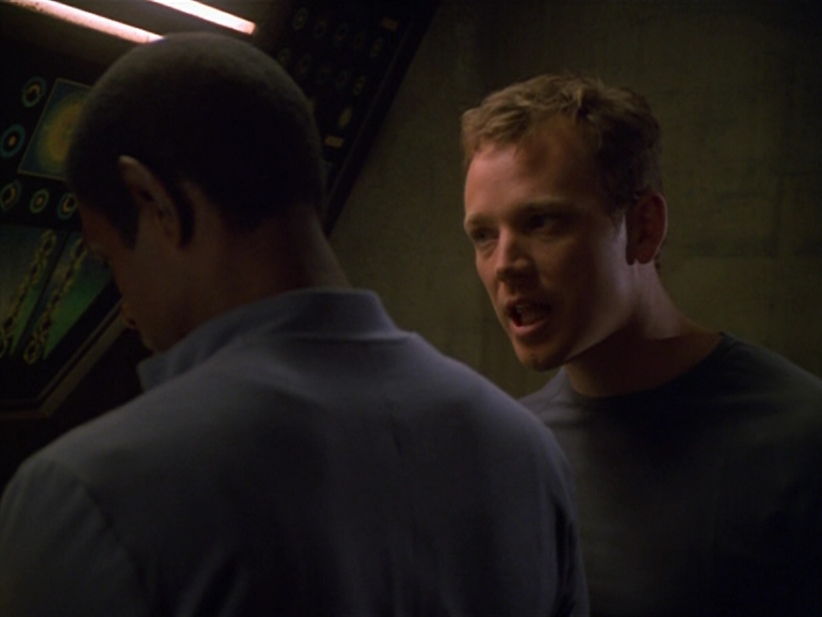 extant_StarTrek_VOY_5x13-Gravity_01584.jpg