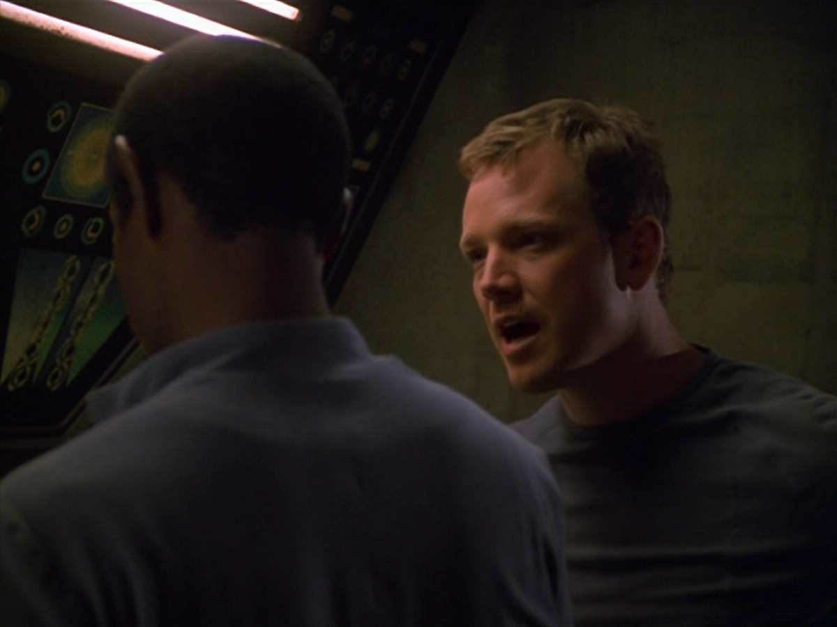 extant_StarTrek_VOY_5x13-Gravity_01602.jpg
