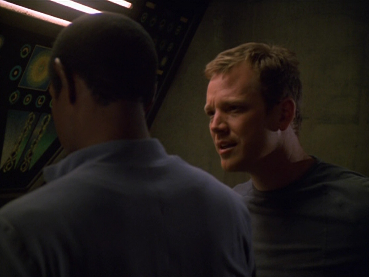 extant_StarTrek_VOY_5x13-Gravity_01610.jpg