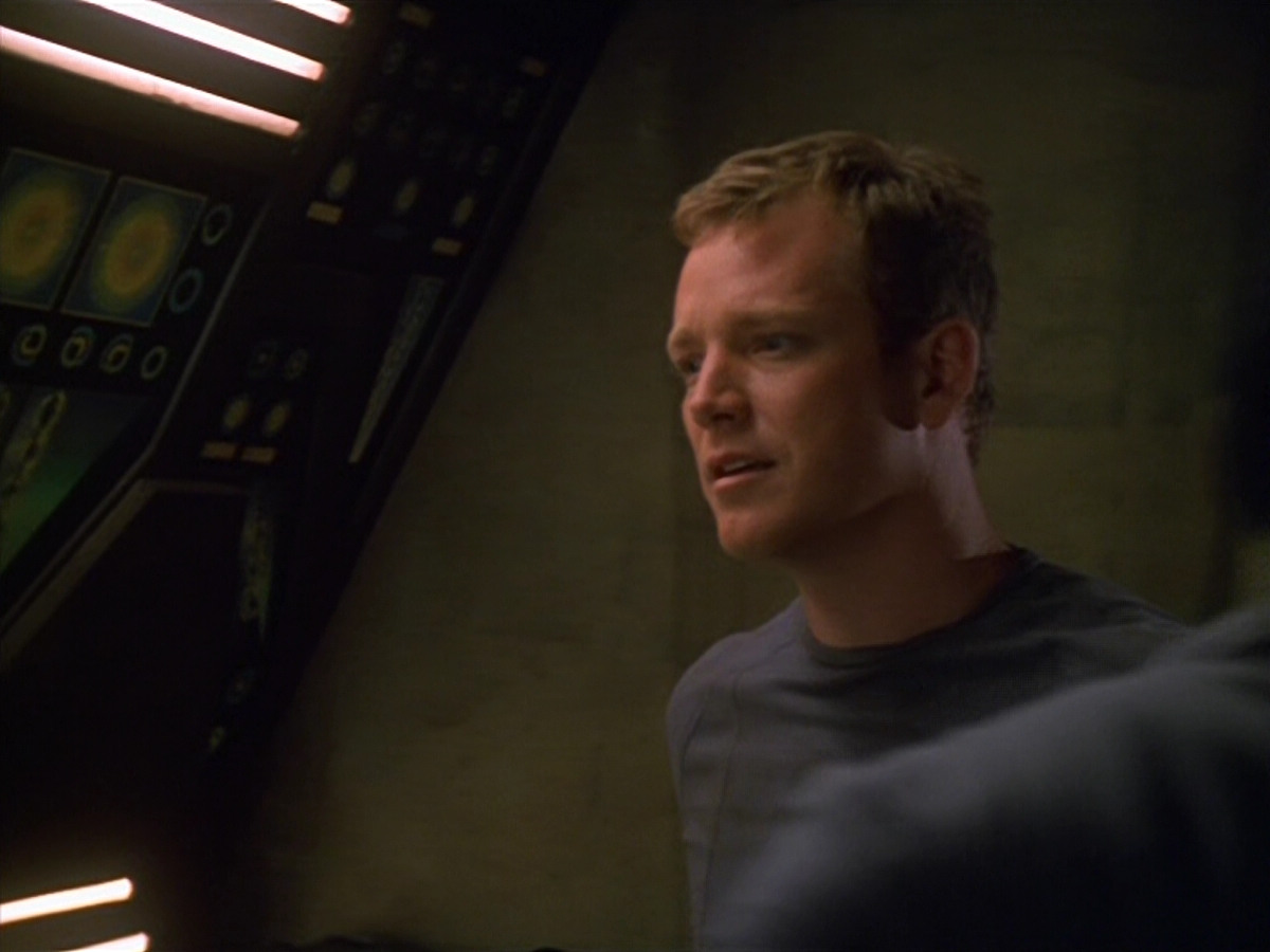 extant_StarTrek_VOY_5x13-Gravity_01617.jpg