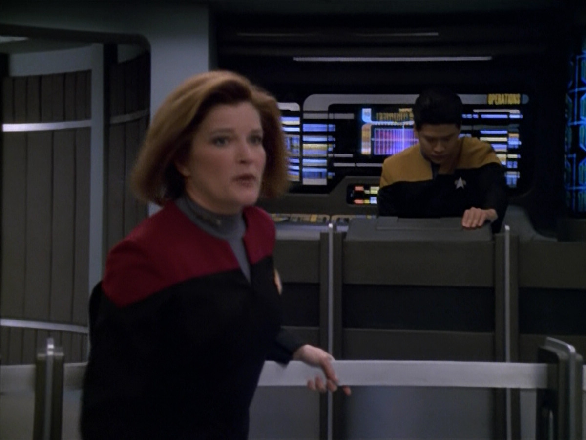 extant_StarTrek_VOY_5x13-Gravity_02044.jpg