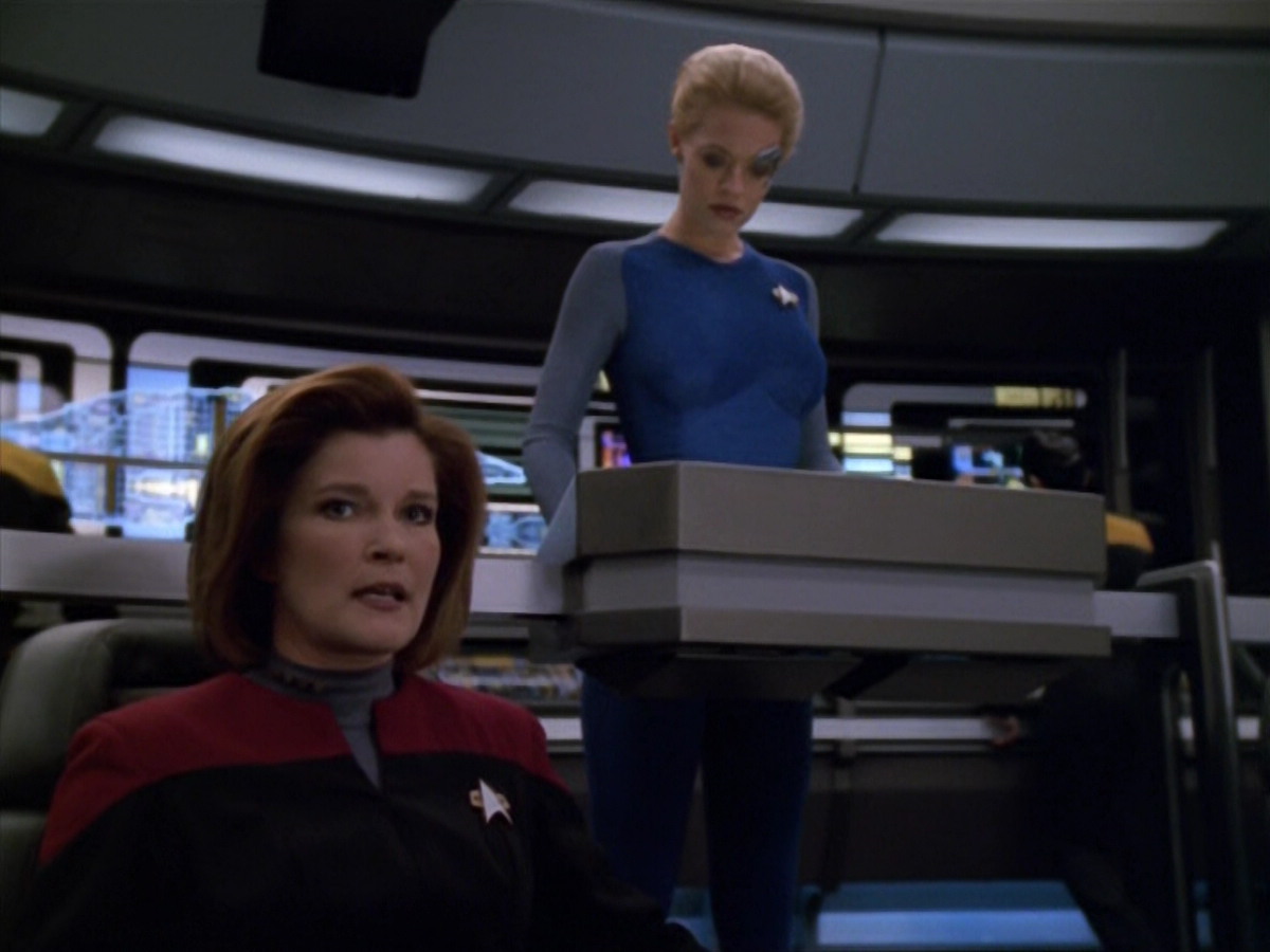 extant_StarTrek_VOY_5x13-Gravity_02103.jpg