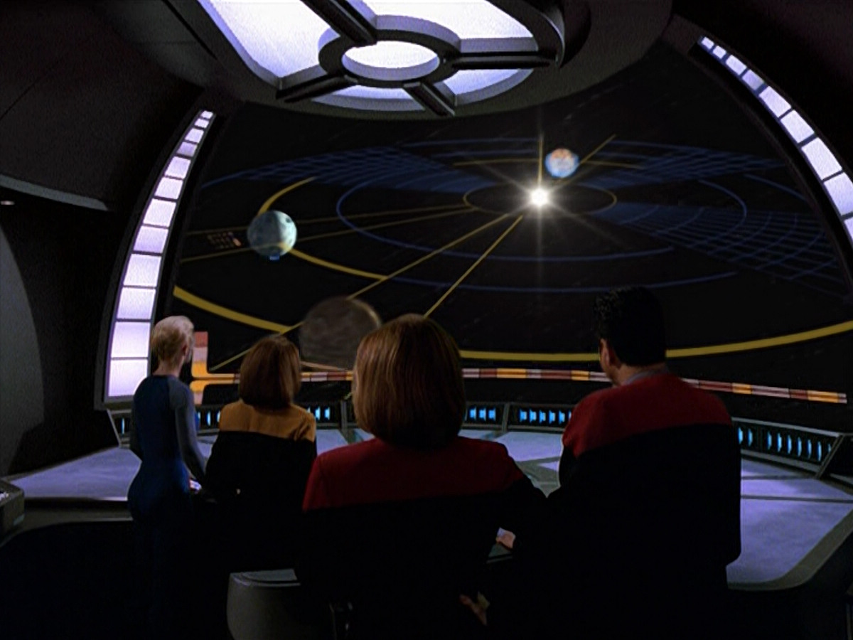 extant_StarTrek_VOY_5x13-Gravity_02132.jpg