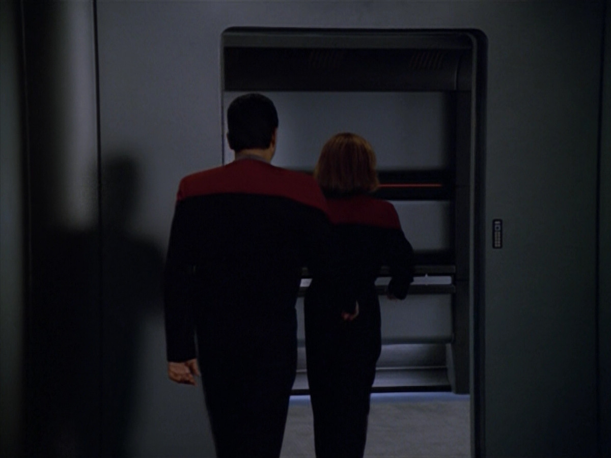 extant_StarTrek_VOY_5x13-Gravity_02162.jpg