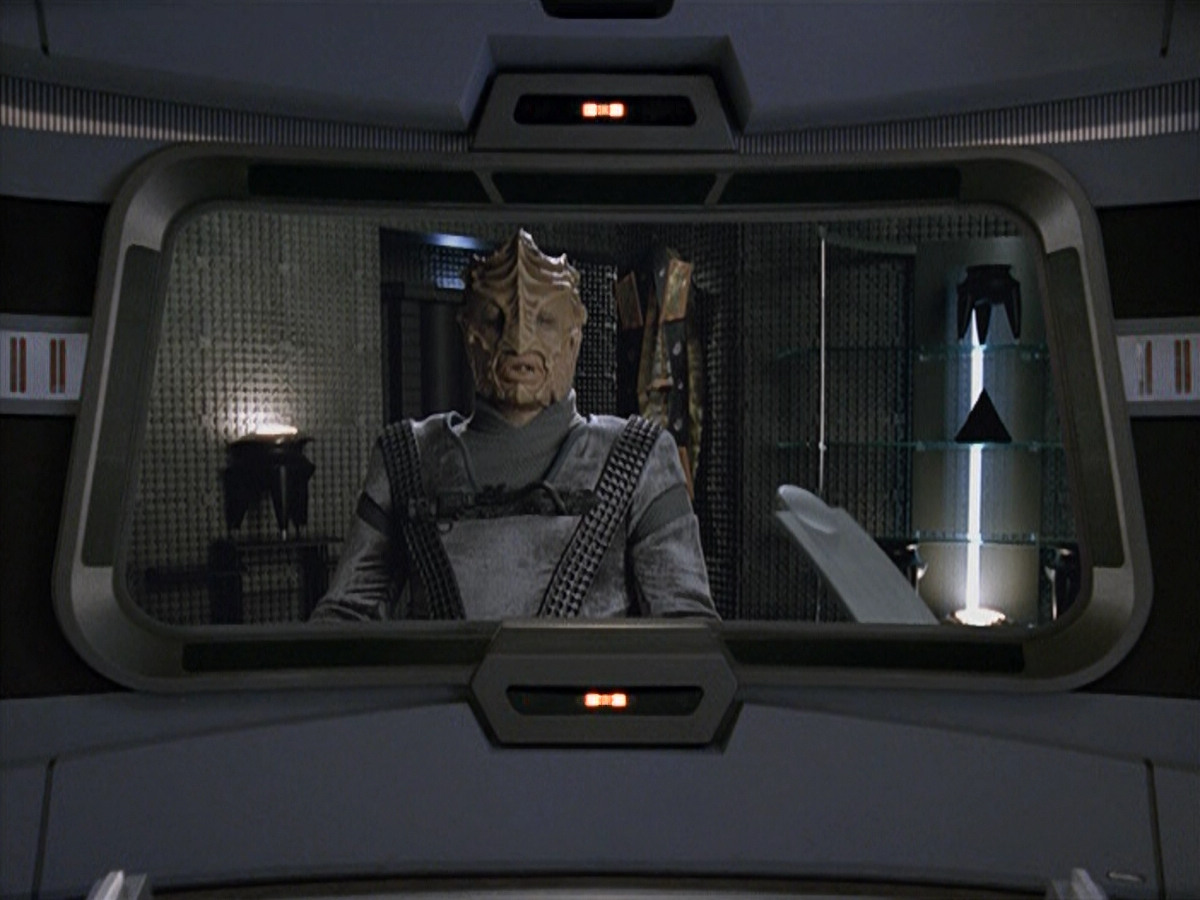extant_StarTrek_VOY_5x13-Gravity_02172.jpg