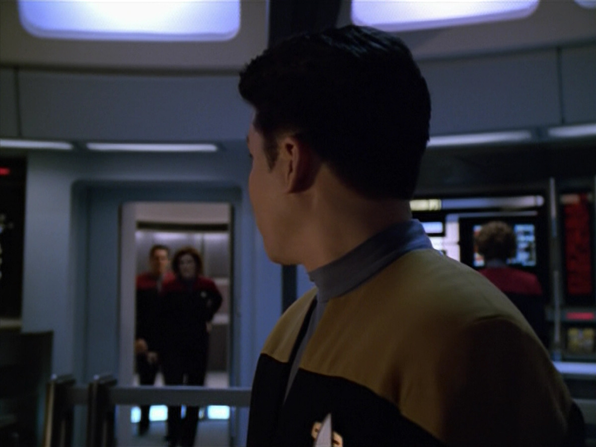 extant_StarTrek_VOY_5x13-Gravity_02183.jpg
