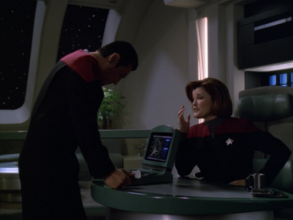 extant_StarTrek_VOY_5x13-Gravity_02304.jpg