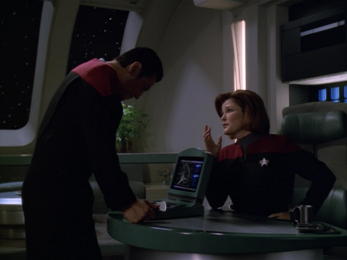 extant_StarTrek_VOY_5x13-Gravity_02305.jpg
