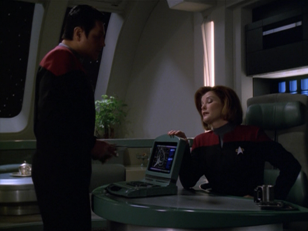 extant_StarTrek_VOY_5x13-Gravity_02313.jpg