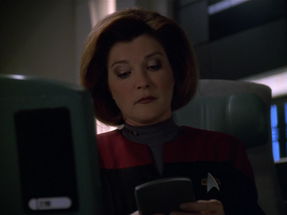 extant_StarTrek_VOY_5x13-Gravity_02322.jpg