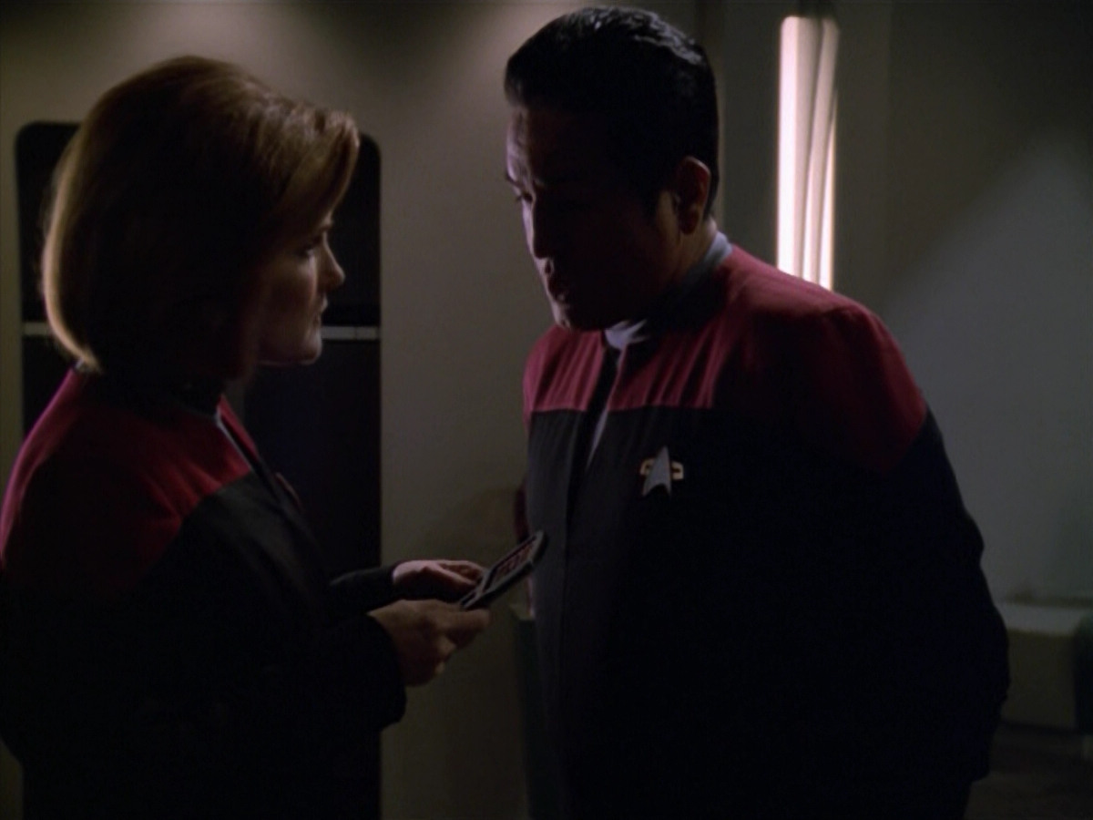 extant_StarTrek_VOY_5x13-Gravity_02360.jpg