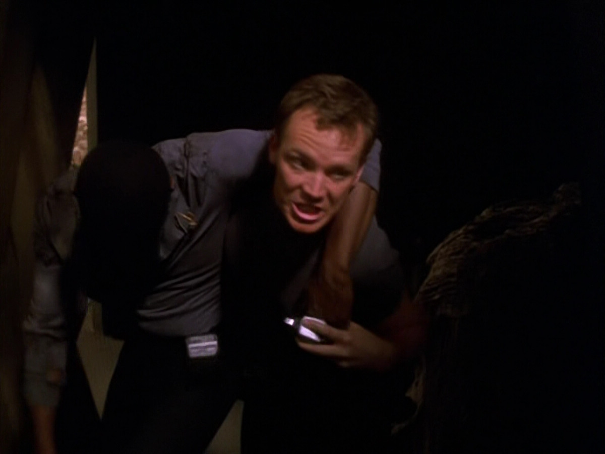 extant_StarTrek_VOY_5x13-Gravity_02411.jpg