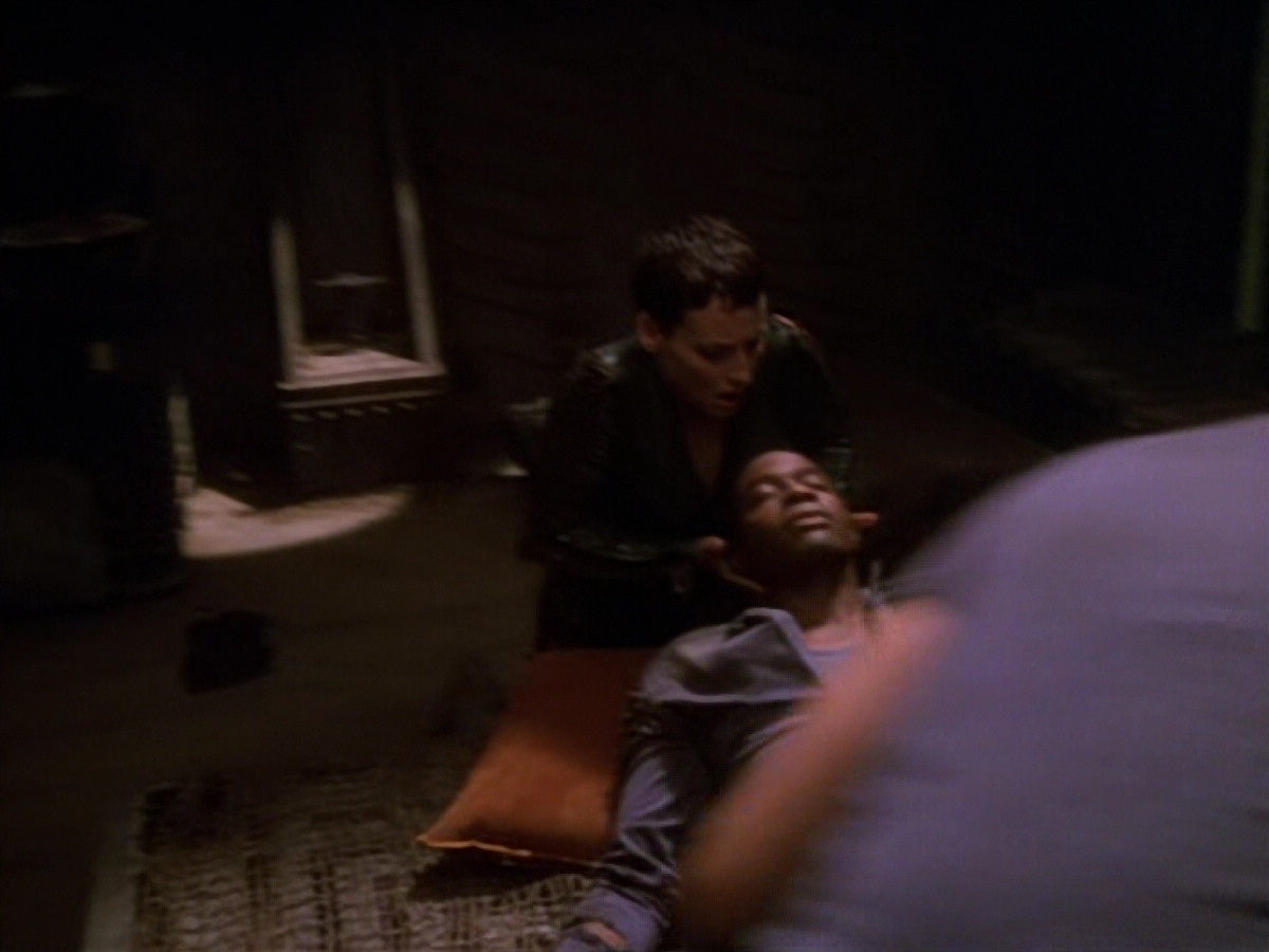 extant_StarTrek_VOY_5x13-Gravity_02420.jpg
