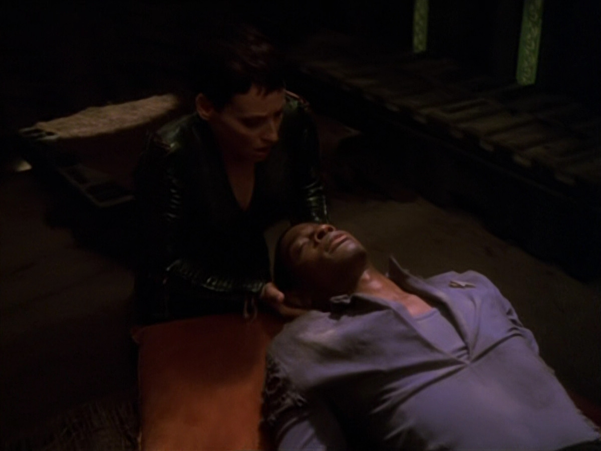 extant_StarTrek_VOY_5x13-Gravity_02422.jpg
