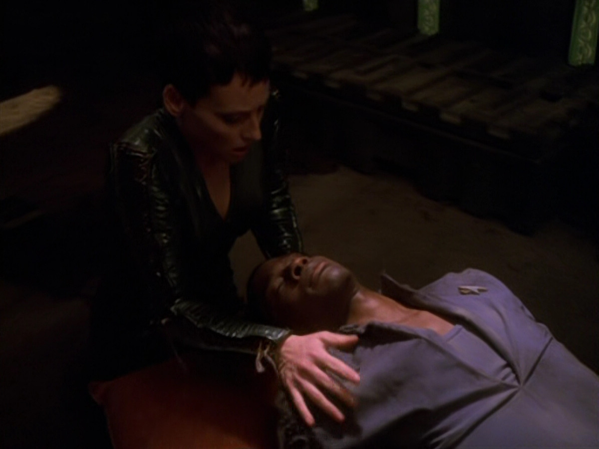 extant_StarTrek_VOY_5x13-Gravity_02423.jpg
