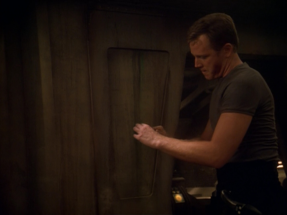 extant_StarTrek_VOY_5x13-Gravity_02426.jpg