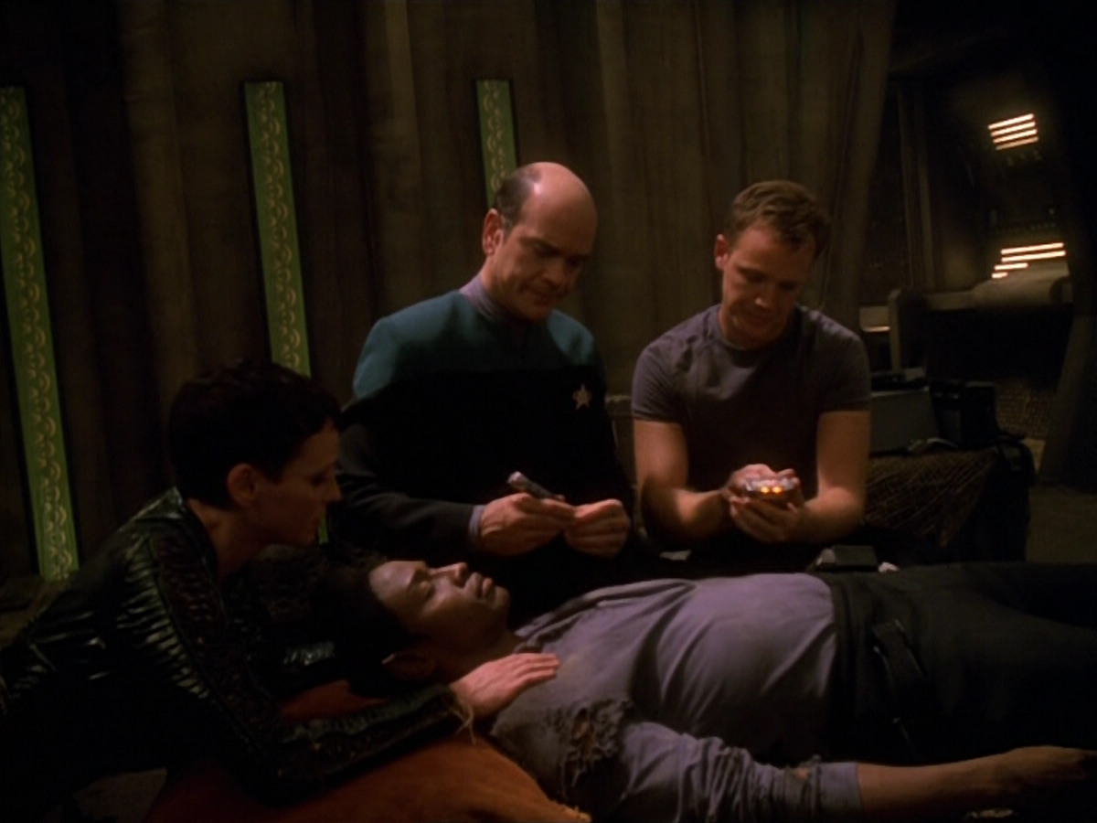 extant_StarTrek_VOY_5x13-Gravity_02469.jpg