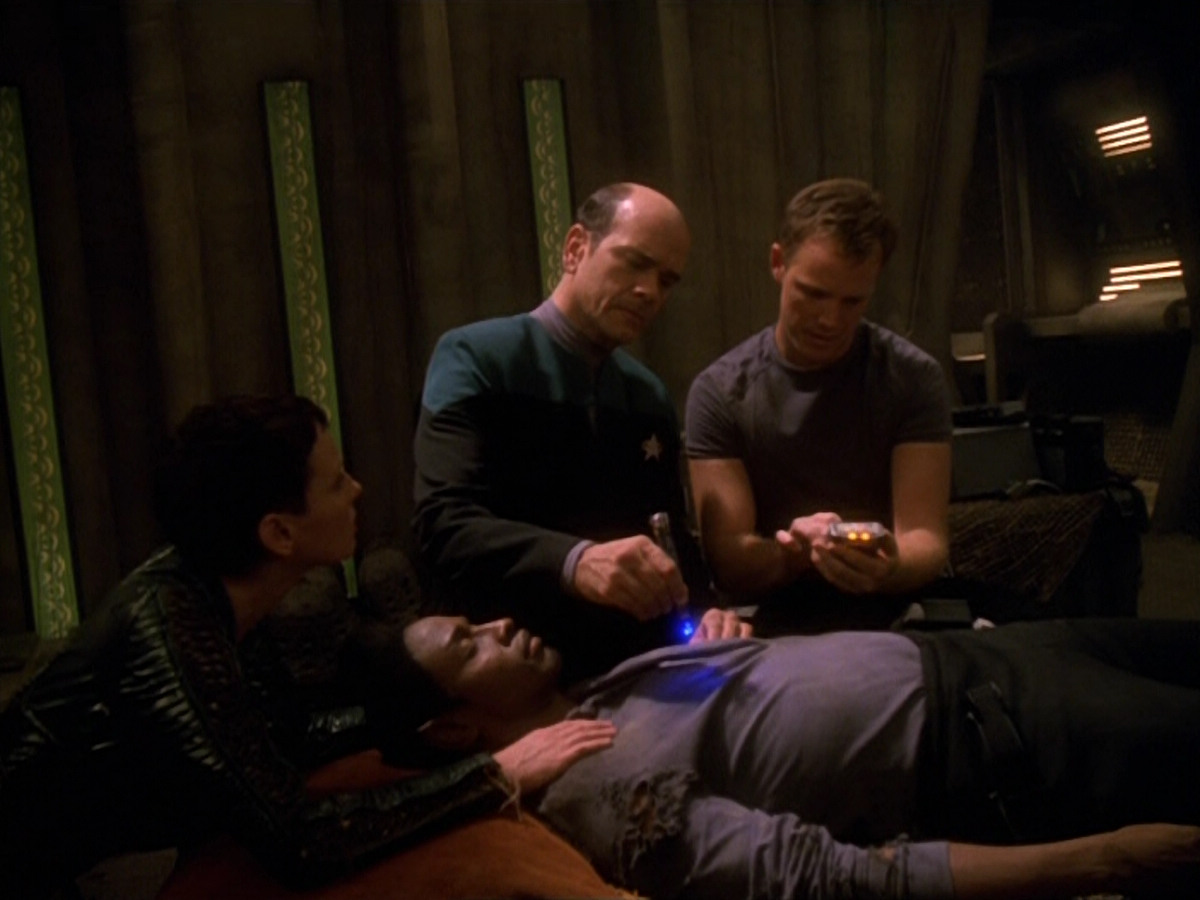 extant_StarTrek_VOY_5x13-Gravity_02475.jpg