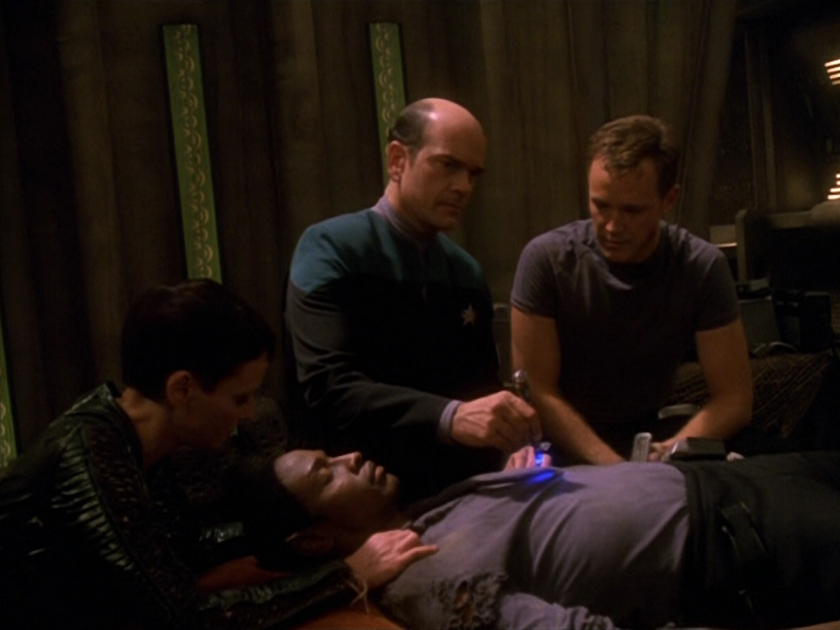 extant_StarTrek_VOY_5x13-Gravity_02500.jpg