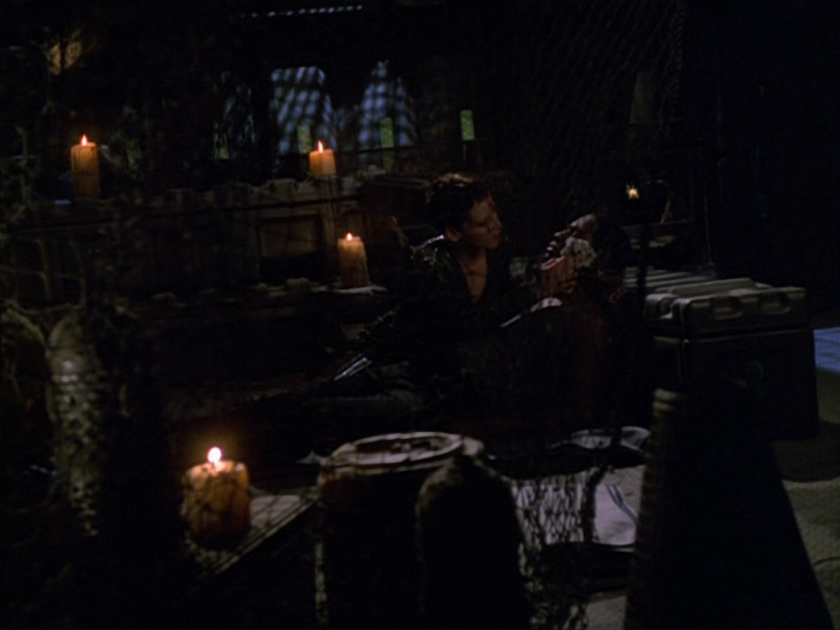 extant_StarTrek_VOY_5x13-Gravity_02512.jpg