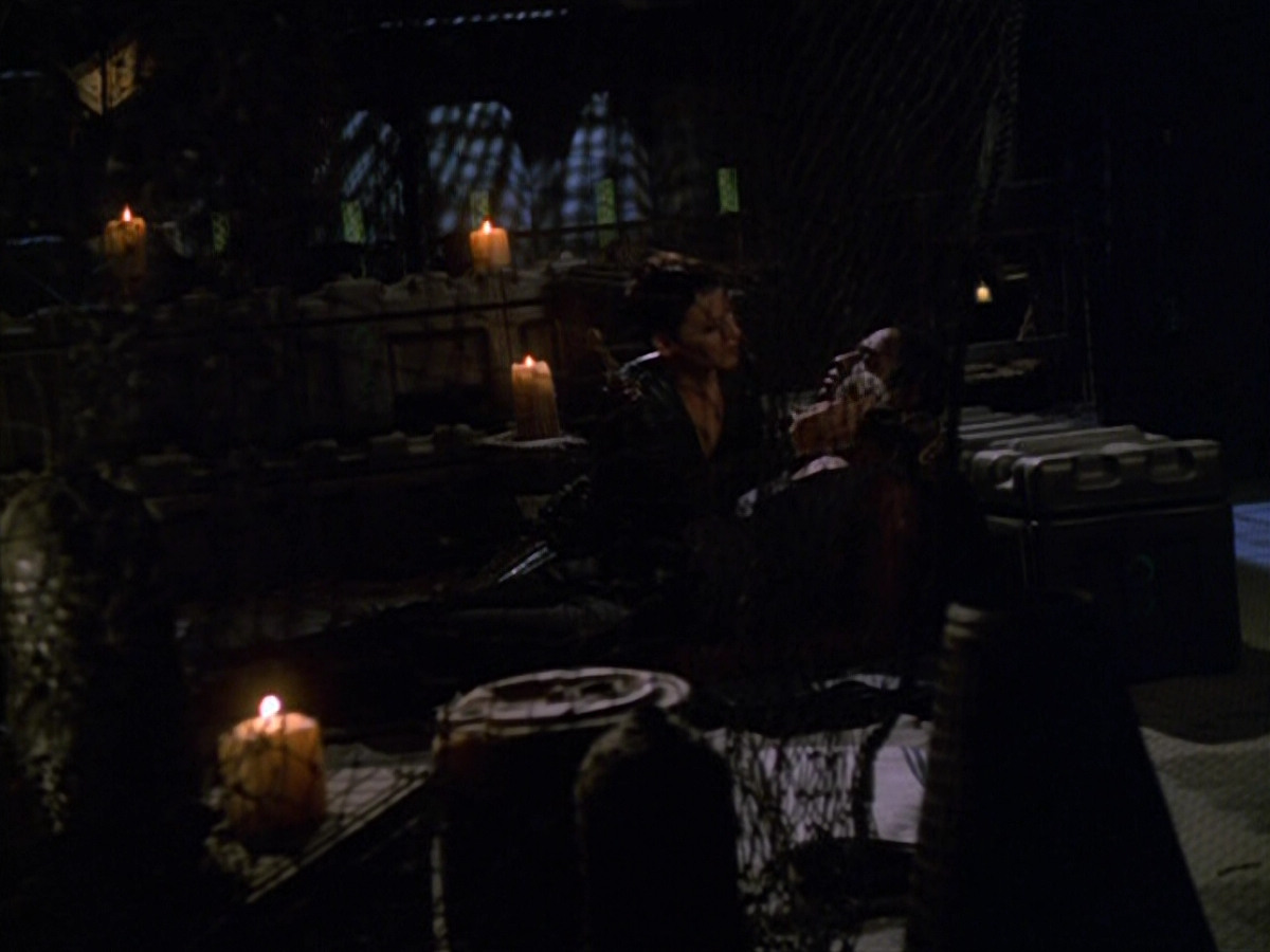 extant_StarTrek_VOY_5x13-Gravity_02514.jpg