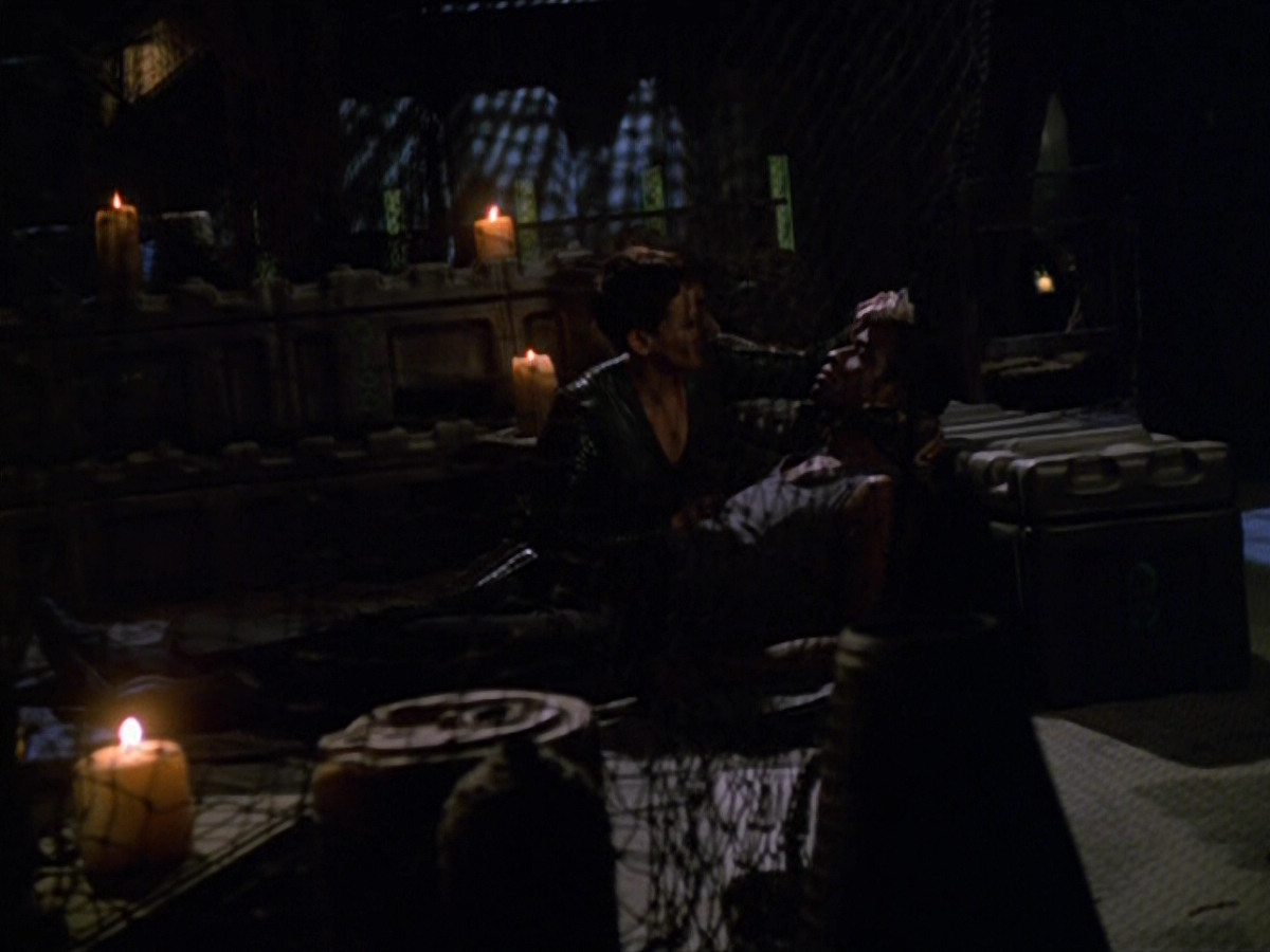 extant_StarTrek_VOY_5x13-Gravity_02518.jpg