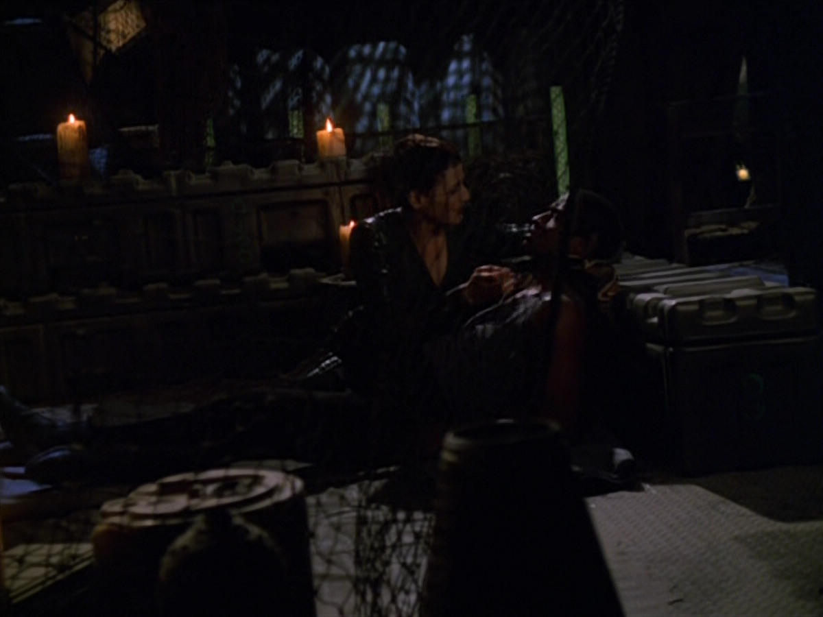 extant_StarTrek_VOY_5x13-Gravity_02522.jpg