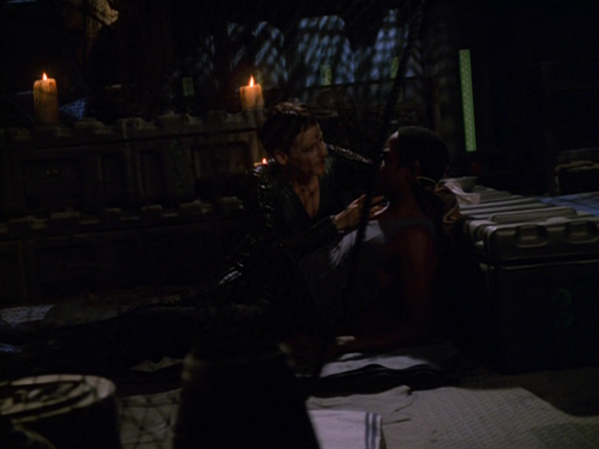 extant_StarTrek_VOY_5x13-Gravity_02528.jpg