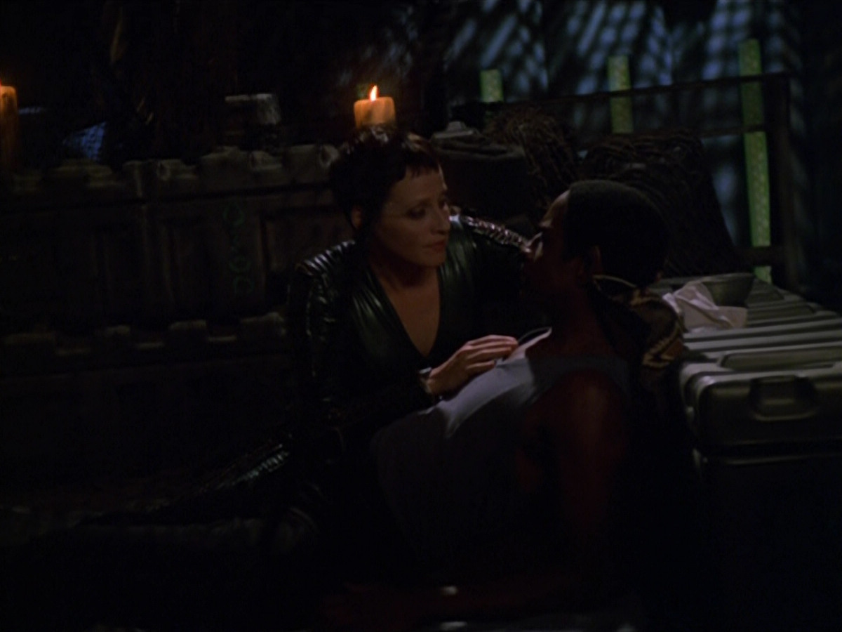 extant_StarTrek_VOY_5x13-Gravity_02539.jpg