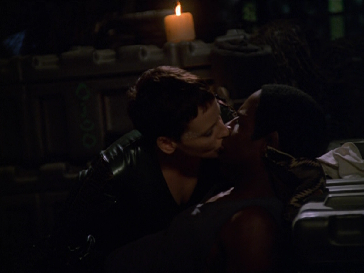 extant_StarTrek_VOY_5x13-Gravity_02558.jpg