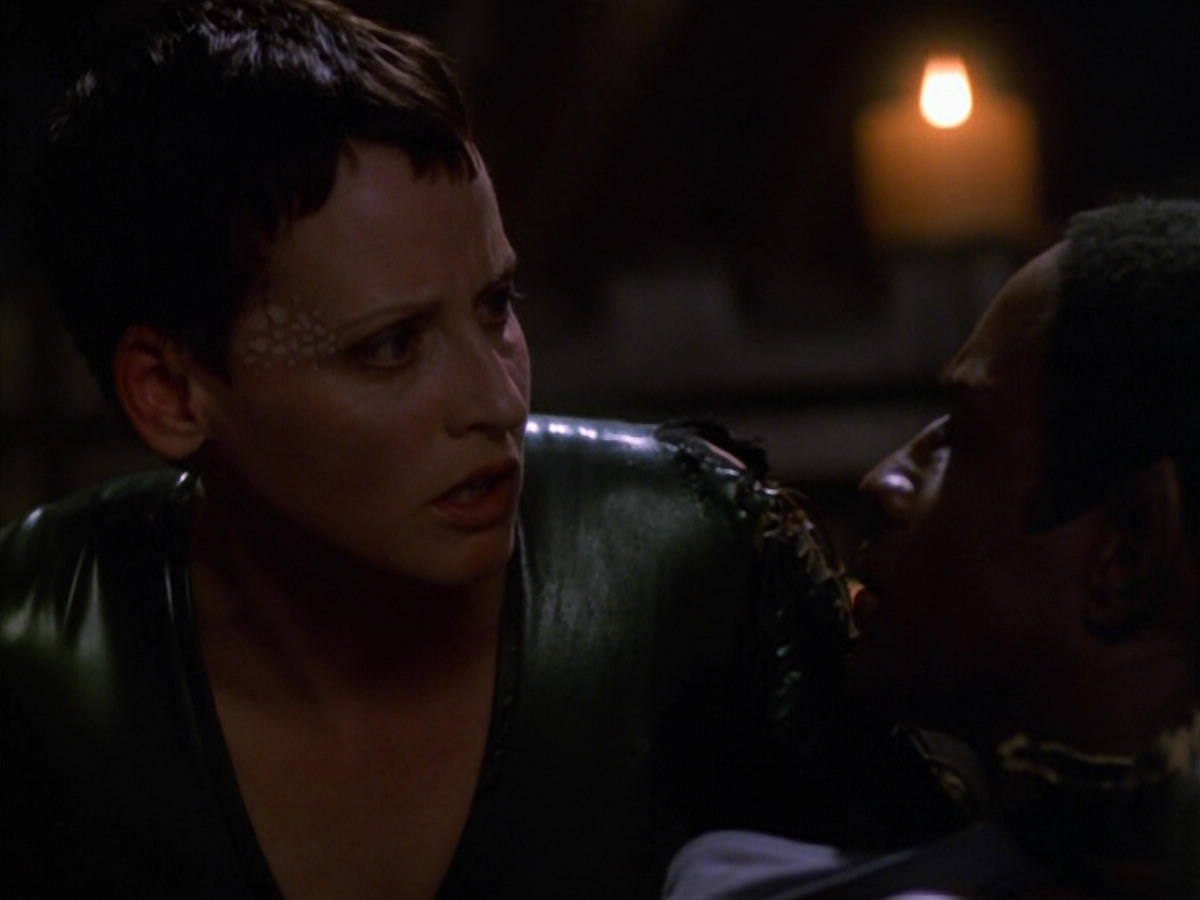 extant_StarTrek_VOY_5x13-Gravity_02571.jpg