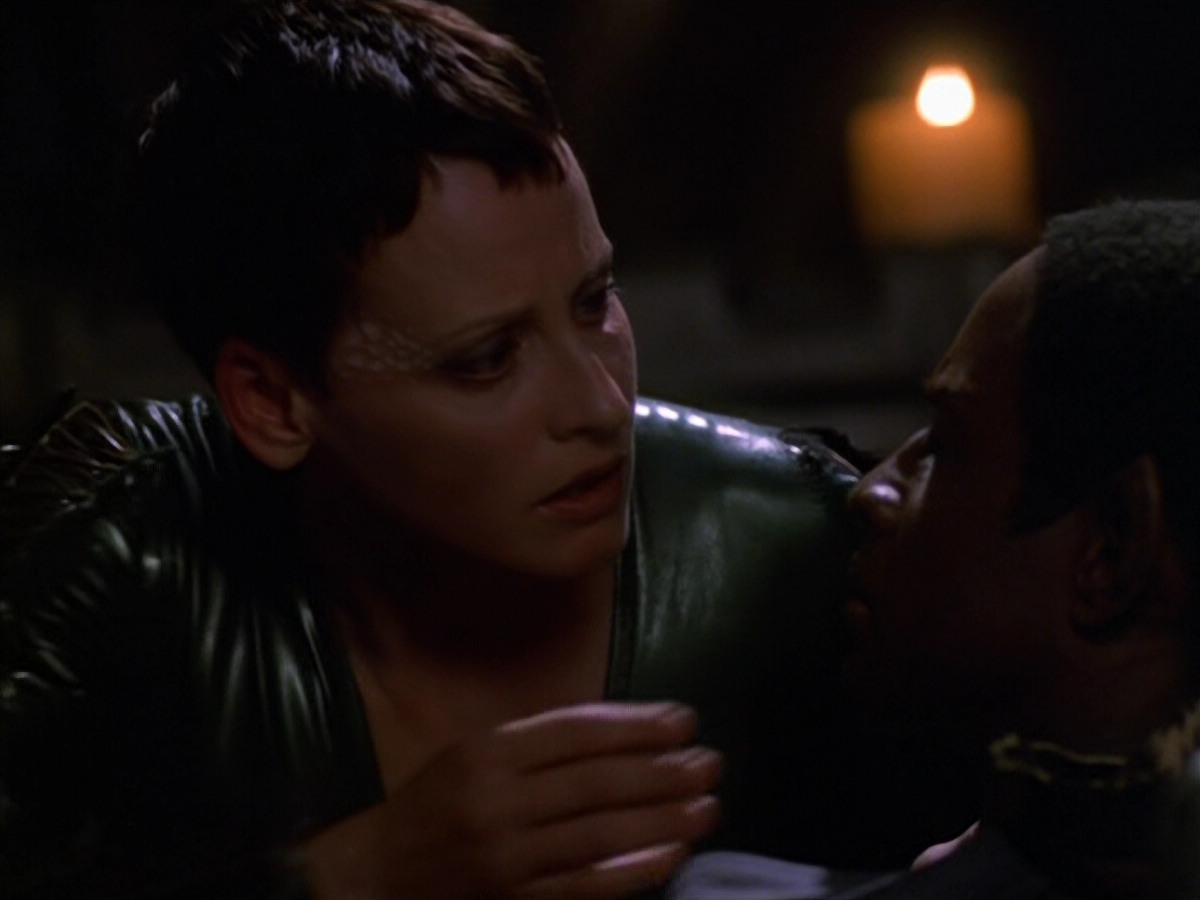 extant_StarTrek_VOY_5x13-Gravity_02578.jpg