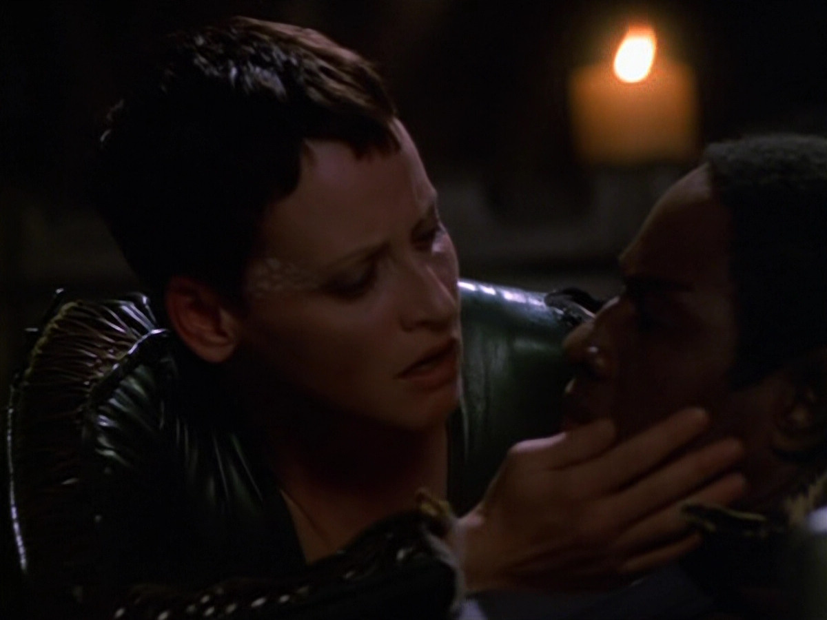 extant_StarTrek_VOY_5x13-Gravity_02579.jpg
