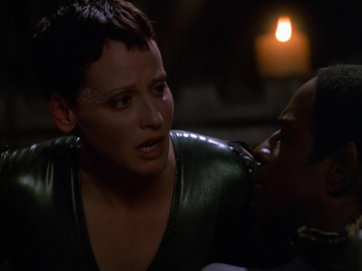 extant_StarTrek_VOY_5x13-Gravity_02618.jpg