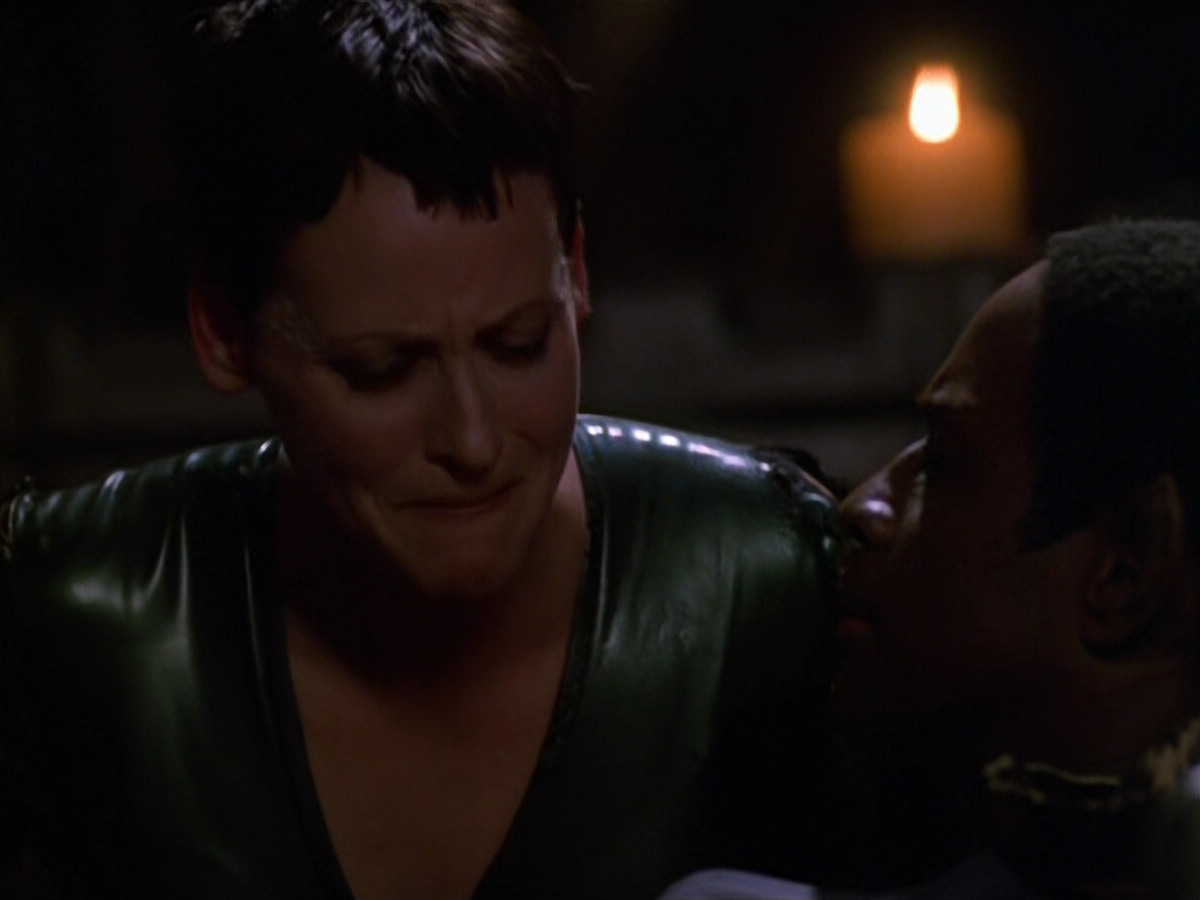 extant_StarTrek_VOY_5x13-Gravity_02631.jpg