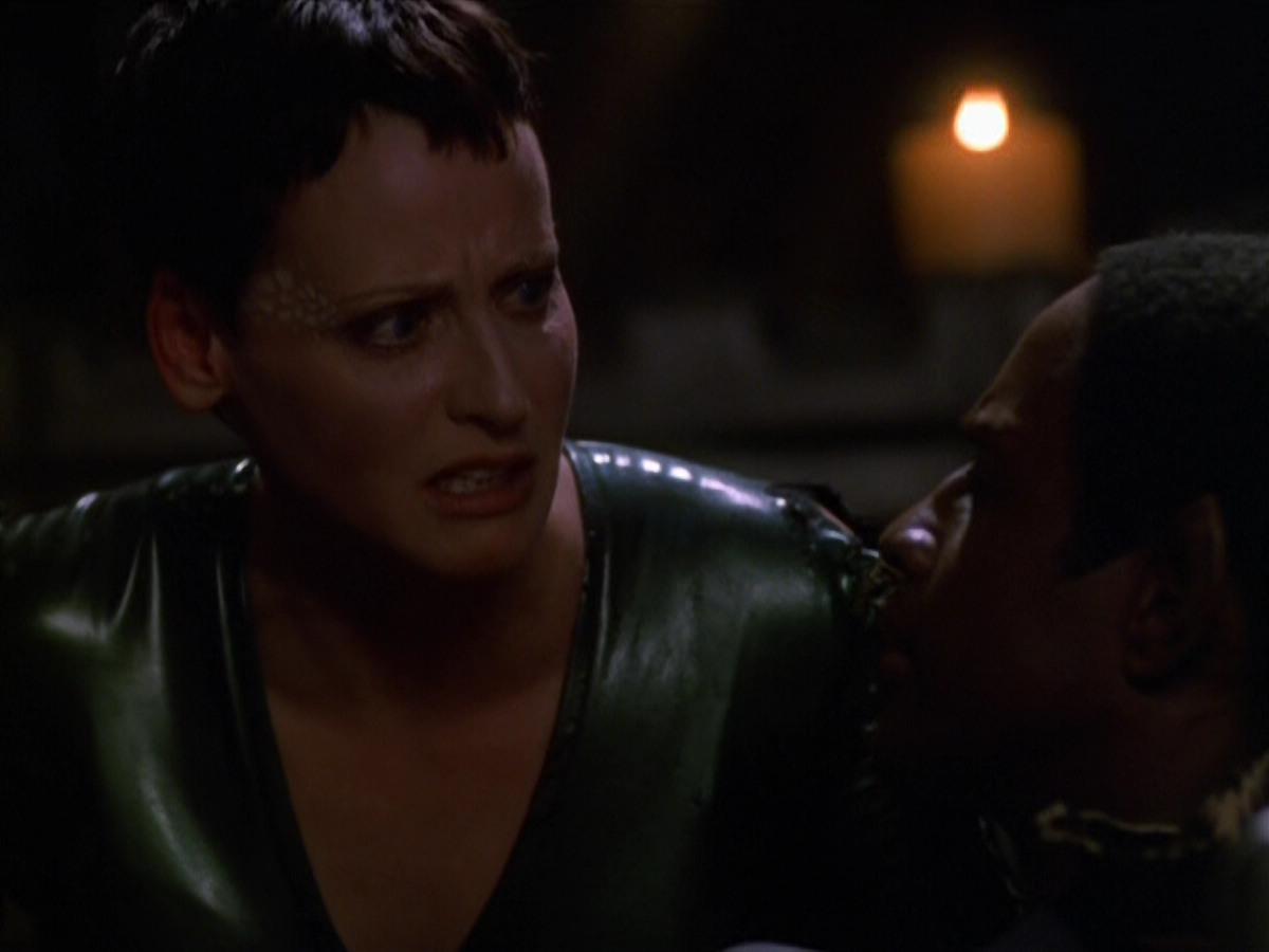 extant_StarTrek_VOY_5x13-Gravity_02642.jpg