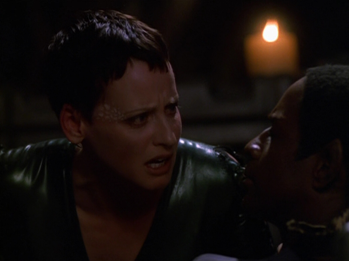 extant_StarTrek_VOY_5x13-Gravity_02643.jpg