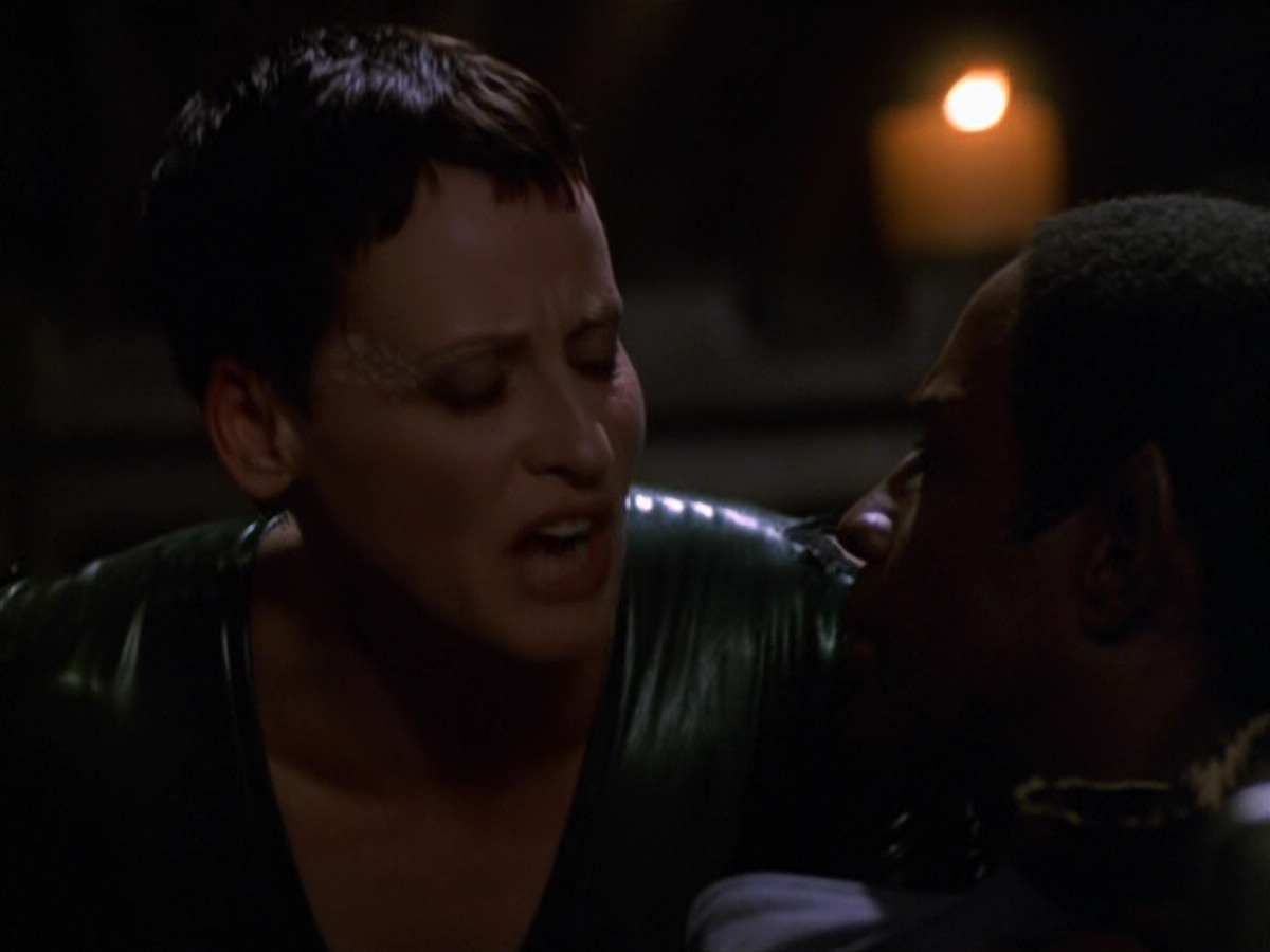 extant_StarTrek_VOY_5x13-Gravity_02653.jpg