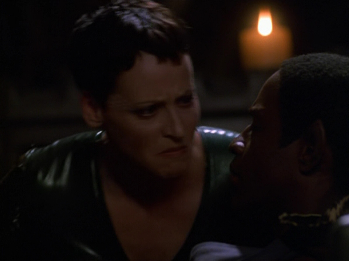 extant_StarTrek_VOY_5x13-Gravity_02658.jpg