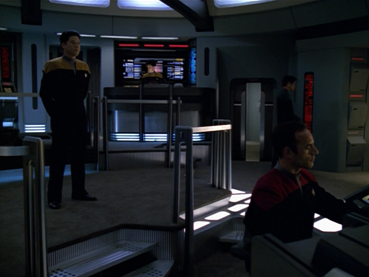 extant_StarTrek_VOY_5x13-Gravity_02703.jpg