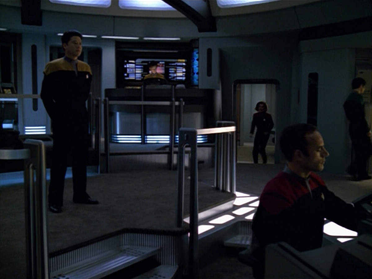 extant_StarTrek_VOY_5x13-Gravity_02704.jpg